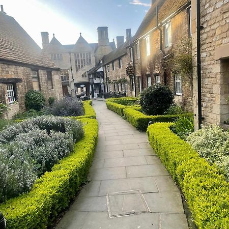 The Talbot Hotel, Oundle , Near Peterborough Exterior foto